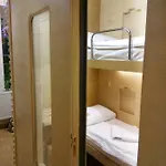 Antihostel Forrest Vandrarhem