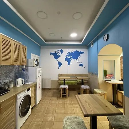 Antihostel Forrest Hostel Λβιβ