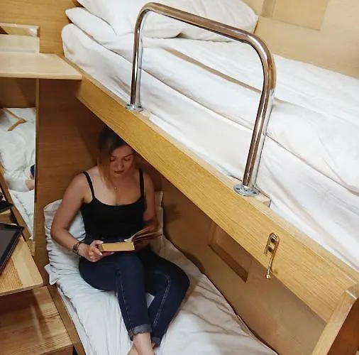 אכסניה Antihostel Forrest לבוב