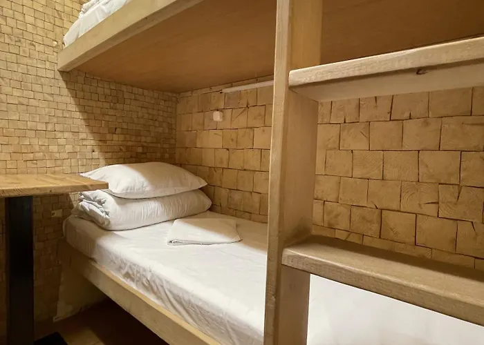 אכסניה Antihostel Forrest לבוב