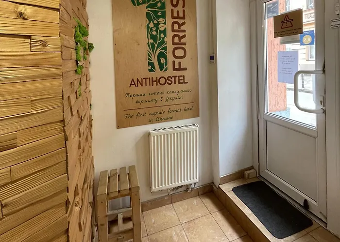 Hostel Antihostel Forrest Lwów