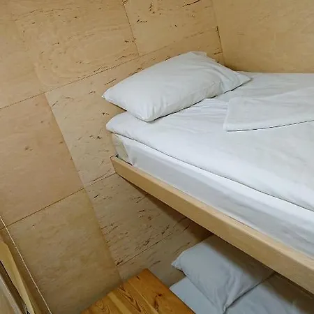 Vandrarhem Antihostel Forrest *