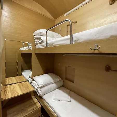 Antihostel Forrest Vandrarhem